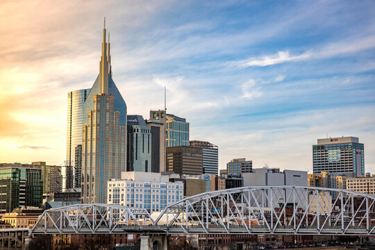 Scenic view of downtown Nashville skyline and Cumberland river