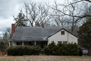 Abandoned home in disrepair in York, South Carolina.