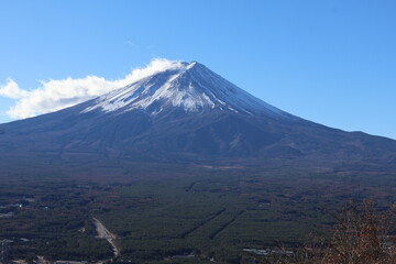 December 1, 2023: Viewing Mount Fuji at Tenjozan Park, Japan