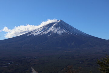 December 1, 2023: Viewing Mount Fuji at Tenjozan Park, Japan