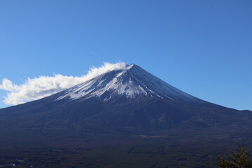 December 1, 2023: Viewing Mount Fuji at Tenjozan Park, Japan