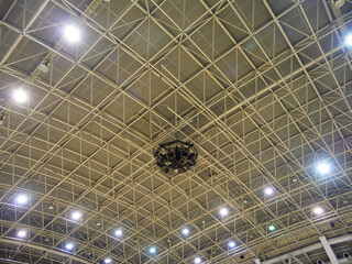 体育館の天井の仕組みの様子