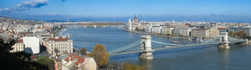 Fototapeta na wymiar Budapest vue panoramique