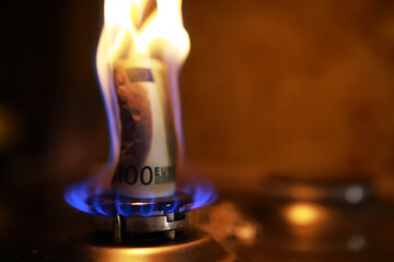 The cost of gas, the euro crisis. 100 euros on a gas burner. Sanctions on Russian gas