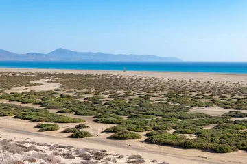 Foto auf Acrylglas Strand Sotavento, Fuerteventura, Kanarische Inseln Sandy dunes and turquoise water of Sotavento beach, Costa Calma, Fuerteventura, Canary islands, Spain in winter