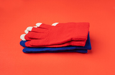 Winter Gloves, Touchscreen Wool Glove, Touch Screen Knitted Mittens, Warm Red Gloves on Red
