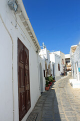Grèce, tourisme sur l'île de Rhodes,  ruelle de la ville de Lindos