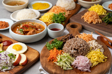 young summer radish kimchi bibimbap, bibimbap, chwinamul, radish greens, braised pork and kimchi, steamed kimchi, side dishes, Korean food, vegetarian food, traditional food