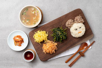 young summer radish kimchi bibimbap, bibimbap, chwinamul, radish greens, braised pork and kimchi, steamed kimchi, side dishes, Korean food, vegetarian food, traditional food
