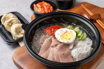 Cold noodles, Korean food, spicy noodles, beef, meat dumplings, dumplings, stir-fried pork, beef noodle soup, hangover soup, traditional, yukgaejang
