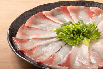 ブリ　しゃぶしゃぶ用　（高知県産　養殖）