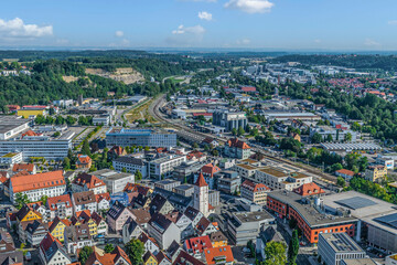 Luftaufnahme von Biberach an der Riß in Oberschwaben, die Innenstadt rund um den Bahnhof