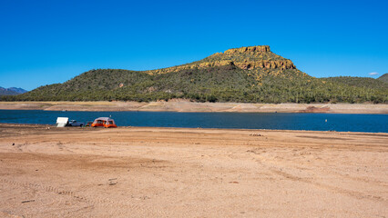 Fototapeta na wymiar Peoople camping and fishing in the Arizona Bartlett reservoir