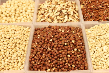 Vegetables and fruits are sold in January at the bazaar in Tel Aviv.