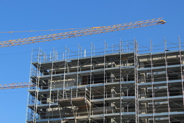 Lavori in corso nel cantiere edile per ristrutturazione edilizia