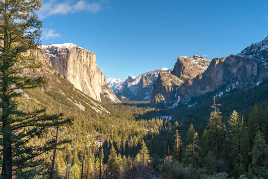 Tunnel View in Yosemite National Park in the winter 