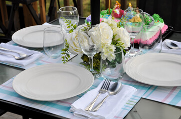 Table setting outdoor