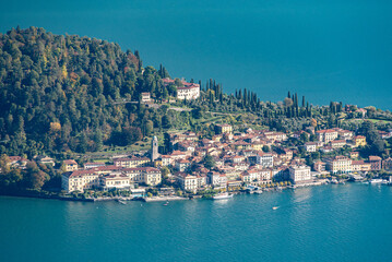 Obraz premium Magnificent view of Bellagio at lake Como, seen from Monte Crocione