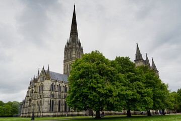 Fototapeta na wymiar Kathedrale Church of St Mary in Salisbury, England