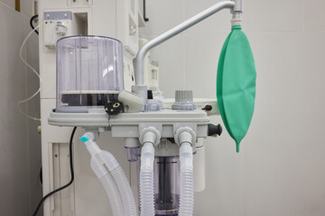 Fragment of the anesthetic breathing apparatus with and sensors located in the operating room.