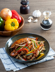 Stir fried crab with black pepper sauce