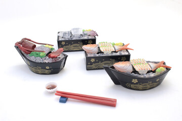 scale authentic japanese sashimi platter, fresh sashimi set on ice,