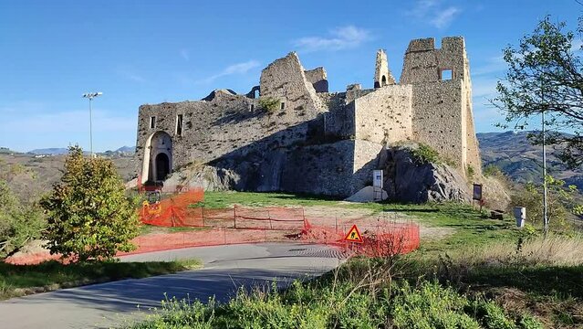 Castropignano - Castello D'Evoli da Via Leone