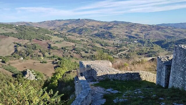 Castropignano - Panoramica della vallata dal Castello D'Evoli
