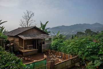 Fototapeta na wymiar old bamboo hut house on the mountain