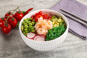 Hawaian cuisine - Poke with cocktail shrimps