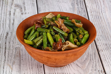 Roasted bacon with green bean