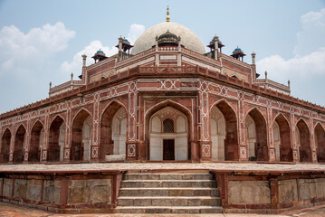Fototapeta na wymiar Humayun's tomb (Persian: Maqbara-i Humayun) is the tomb of world heritage monument in Delhi, India