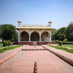 Obraz premium Architectural details of Lal Qila - Red Fort situated in Old Delhi, India, View inside Delhi Red Fort the famous Indian landmarks