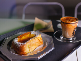 a modern atmosphere of coffee and french toast