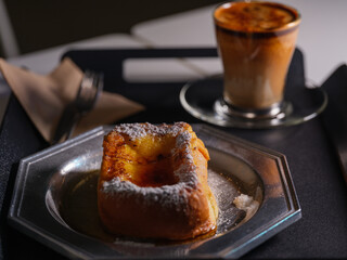 a modern atmosphere of coffee and french toast