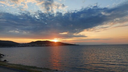 Naklejka premium Deniz ve deniz dalgaları, Sea and sea waves - Gün batımı, sunset- sea travel on a boat, teknede deniz seyahati- sea view, deniz manzarası- Akdeniz, Mediterranean- view, manzara