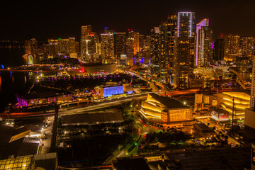 Fototapeta na wymiar Night architecture of the city of Miami, in the south of the United States
