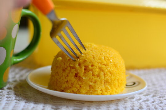 cuscuz Essa receita tradicional brasileira, servida principalmente no caf&eacute; da manh&atilde;, &eacute; tamb&eacute;m uma excelente op&ccedil;&atilde;o para acompanhar ensopados, cozidos e outros pratos com caldos e molhos. 