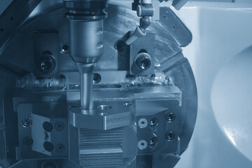 The 5-axis CNC milling machine  hole boring the automotive part with indexable tool.