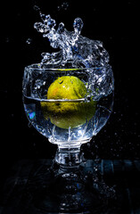lemon splash in water