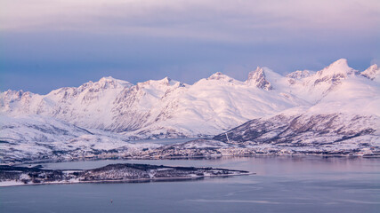 Blick auf die umliegenden Berge von Tromsö