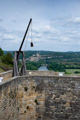 Tr&eacute;buchet sur les murailles d'un ch&acirc;teau