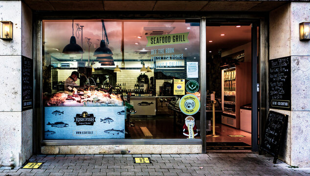 Fresh Fish shop.  The Kish fish shop on the  west pier in Howth, Dublin, Ireland
