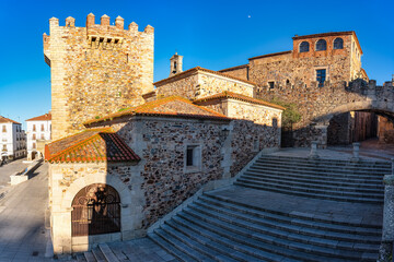 Obraz premium A group of medieval buildings next to the main square of Caceres, a World Heritage Site.
