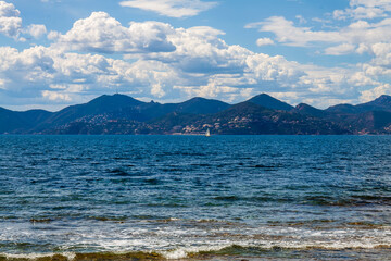 ile sainte marguerite, cannes, France, vue sur la plage et la mer, paysage, ciel bleu, vacances, tourisme