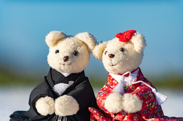 雪原とウェディングくまさん