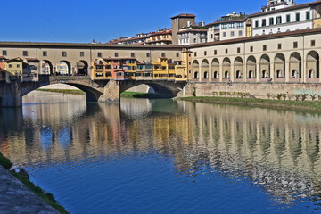Obraz premium Firenze, l'Arno al Ponte Vecchio - Toscana