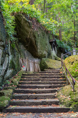 日本　山形県山形市にある立石寺、通称山寺の登山道沿いの風景