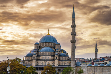 Fototapeta na wymiar Yeni Cami (Mosque) Istanbul