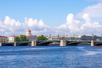 Fototapeta na wymiar Birzhevoy Bridge in St. Petersburg, Russia